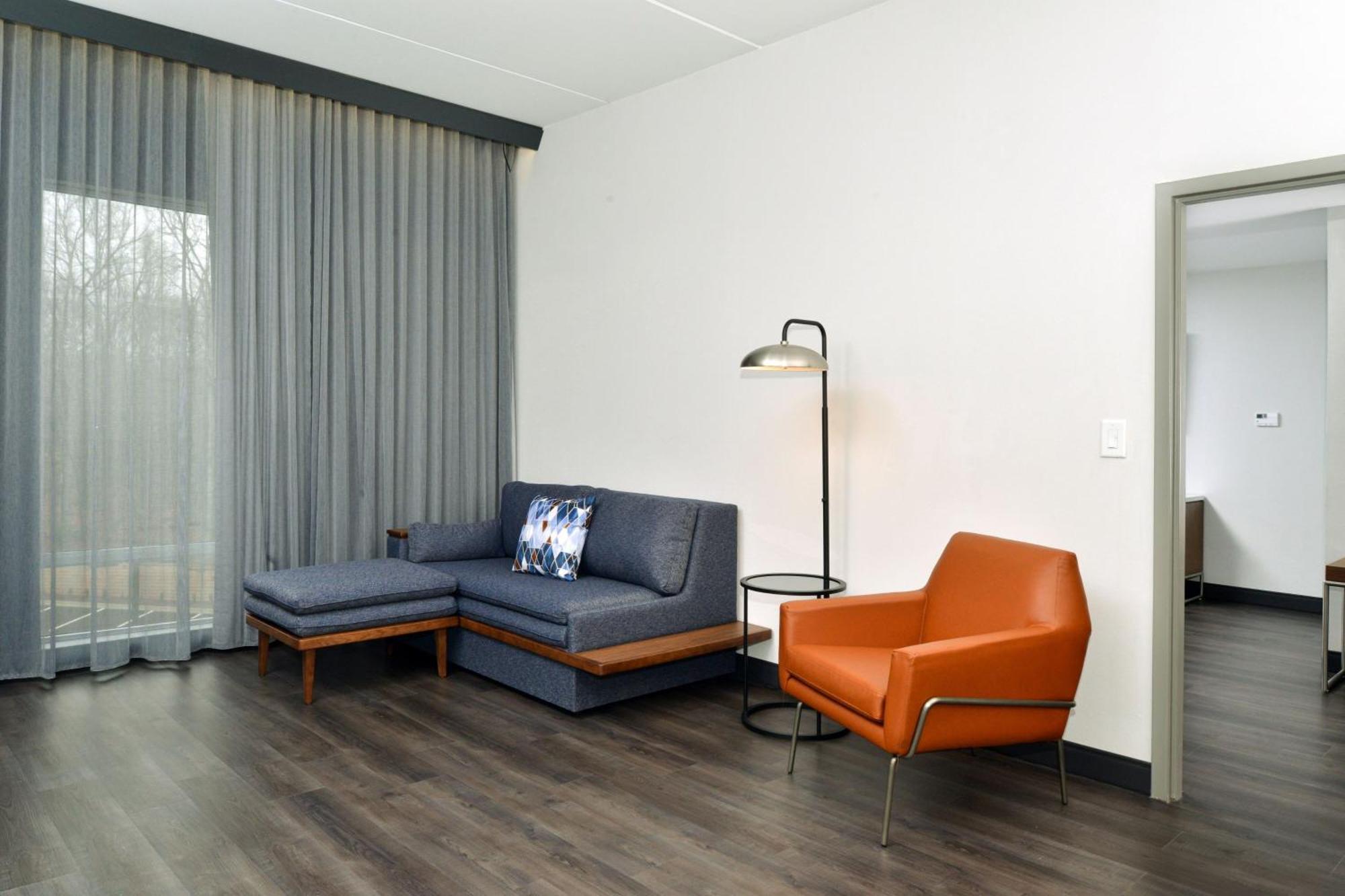 Courtyard By Marriott Raleigh Cary Crossroads Hotel Kültér fotó