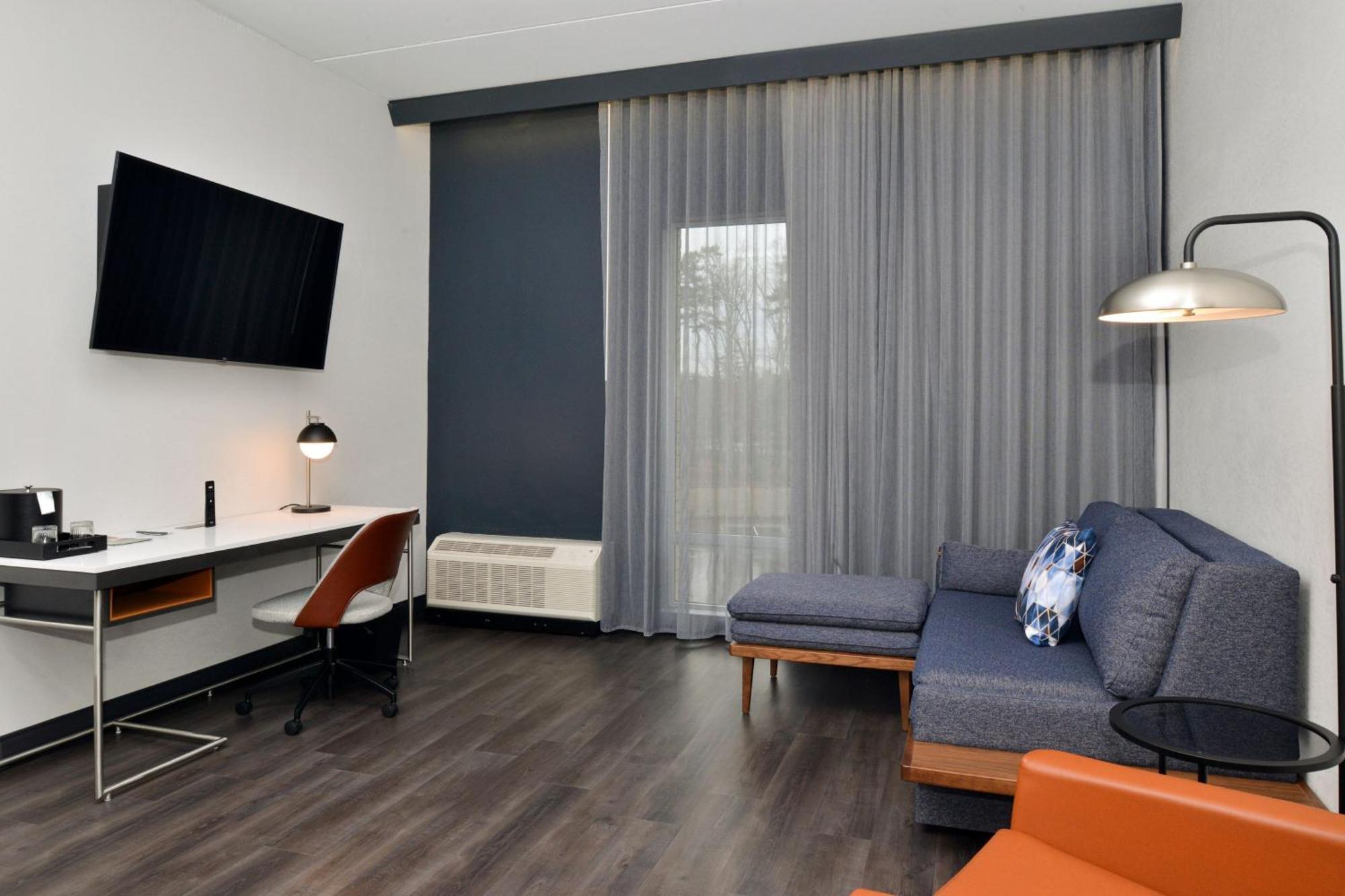 Courtyard By Marriott Raleigh Cary Crossroads Hotel Kültér fotó